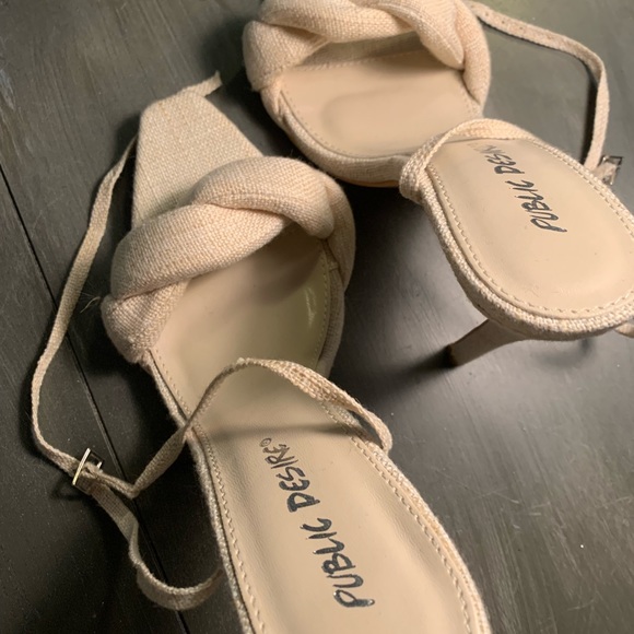 Gorgeous Showpo Public Desire cream linen heels size 5 - Picture 6 of 6